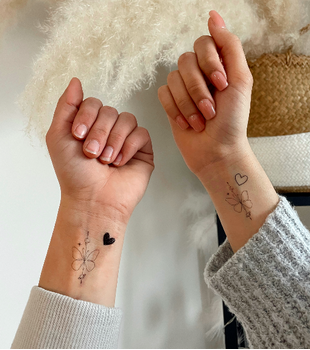 The new "Matching tattoos" set by Alexia Dayen