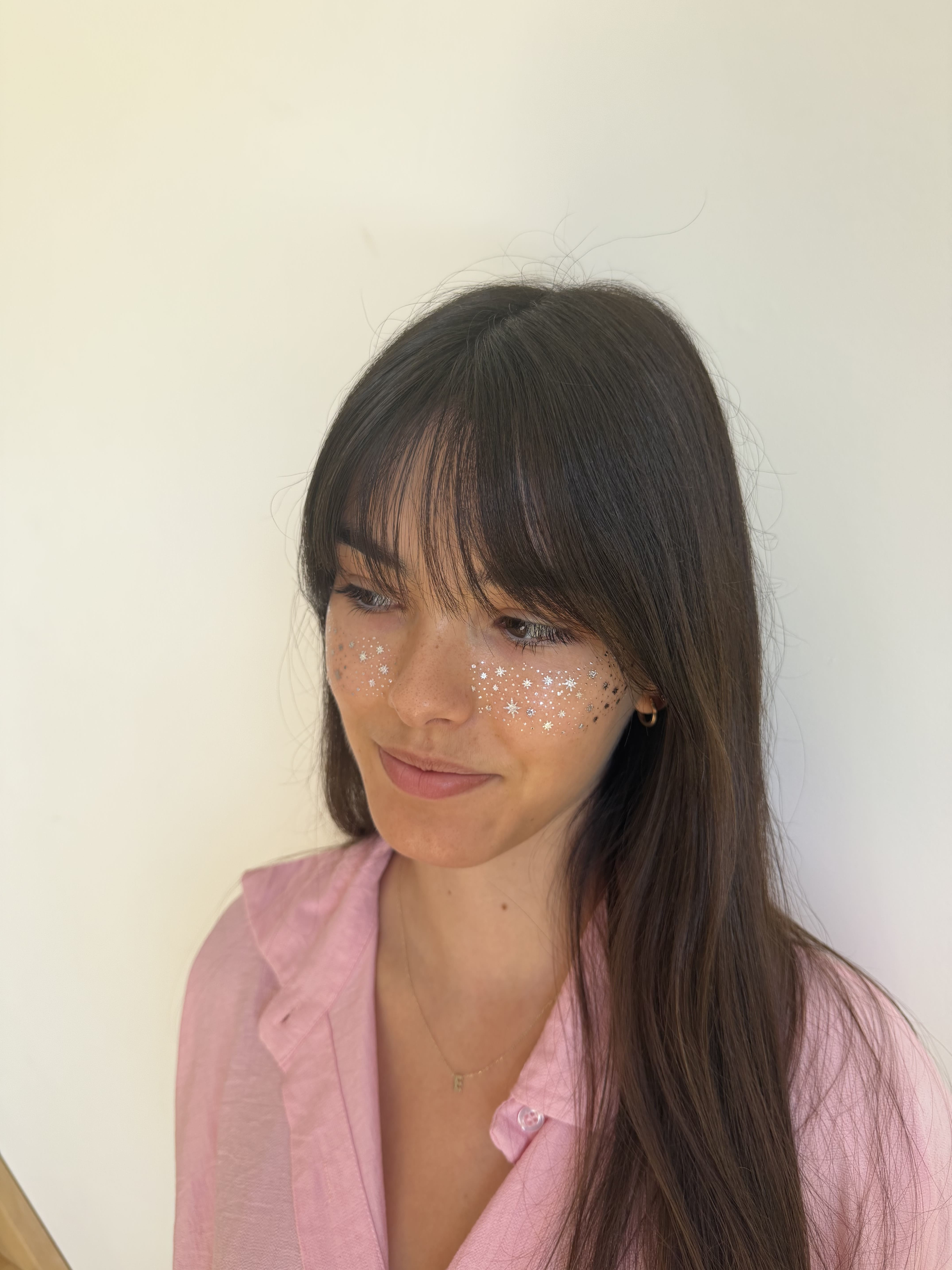 3 endroits où poser les freckles pour illuminer votre look festival